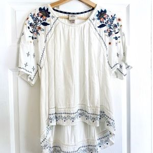 NWOT Knox Rose Hi-Low Boho Embroidered Peasant Top